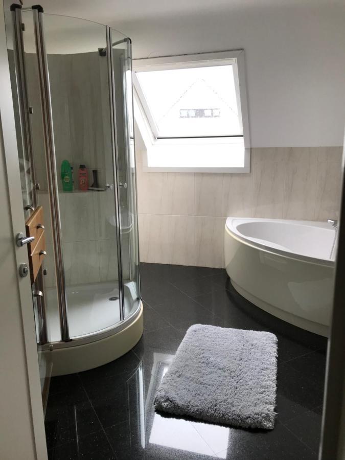 Bed and Breakfast Hazegewoud Arendonk Esterno foto