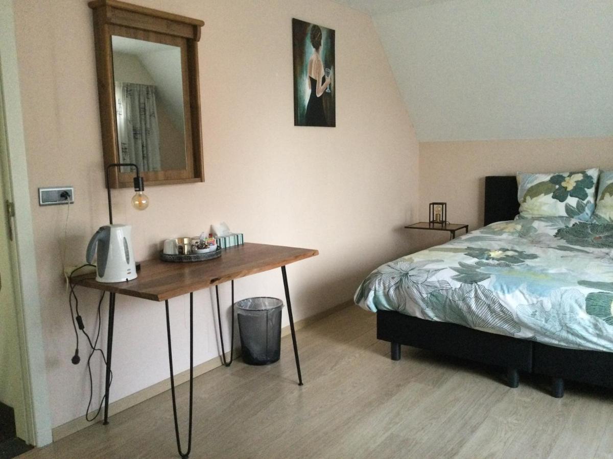 Bed and Breakfast Hazegewoud Arendonk Esterno foto